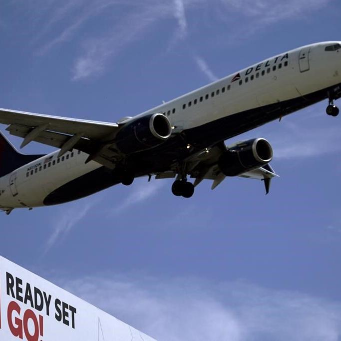 After several turbulent days, flight disruptions ease despite worries about 5G signals